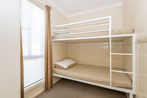 Holiday Haven White Sands - Accommodation Redcliffe 4