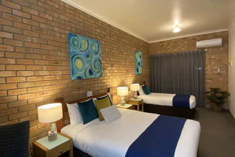 Coastal Waters Motor Inn - Accommodation Redcliffe 6