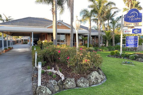 Coastal Waters Motor Inn - Accommodation Redcliffe 1
