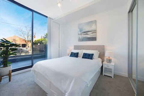Luxury Terrace A Peaceful Yet Convenient Location - Accommodation Redcliffe 0