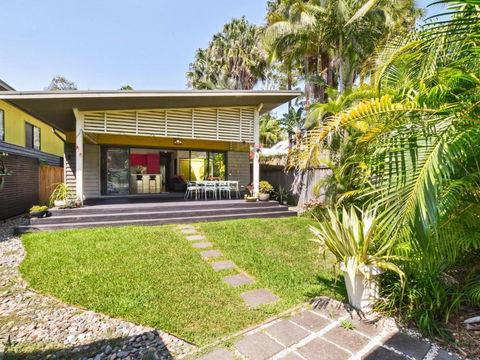 Bessou - Accommodation Redcliffe 2
