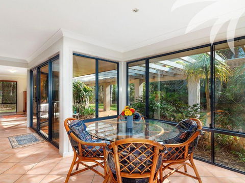 Clarke House - Accommodation Redcliffe 3