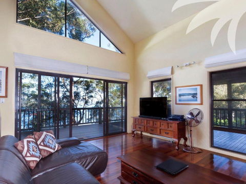 Elandra - Accommodation Redcliffe 6
