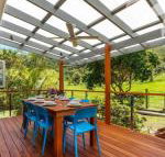Palms House - Accommodation Redcliffe
