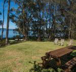 Tuppys on the Lake - Accommodation Redcliffe