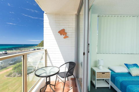 Ebbtide Unit 07 2 6 North Street - Accommodation Redcliffe 2