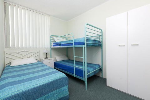 Ebbtide Unit 07 2 6 North Street - Accommodation Redcliffe 5