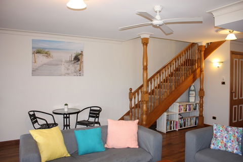 Birchgrove Terrace Unit 6 - Accommodation Redcliffe 1