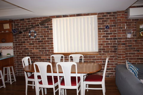 Birchgrove Terrace Unit 6 - Accommodation Redcliffe 2