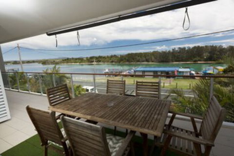 Waterline 202 - Accommodation Redcliffe 0