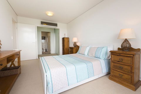 Waterline 202 - Accommodation Redcliffe 6