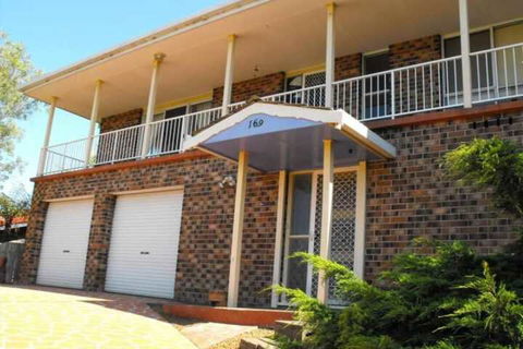 Kularoo House - Accommodation Redcliffe 2