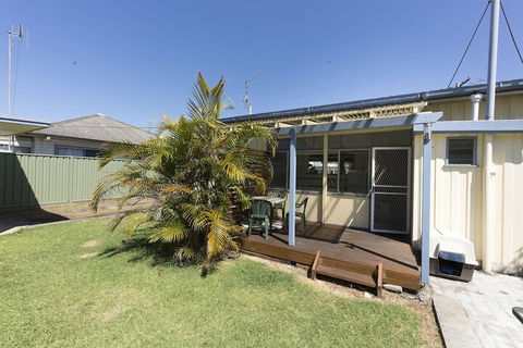 Douglas Cottage - Accommodation Redcliffe 5