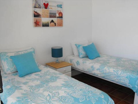Beachpoint Unit 202 28 North Street - Accommodation Redcliffe 3