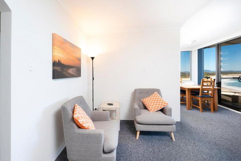 Beachpoint Unit 303 28 North Street - Accommodation Redcliffe 3