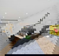 Ultra Modern Luxurious home in Tranquil Sydney - Accommodation Redcliffe