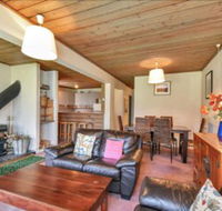 Snowgums 06 - Accommodation Redcliffe