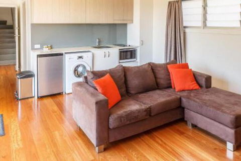 Two Islands At The Jetty - Accommodation Redcliffe 0