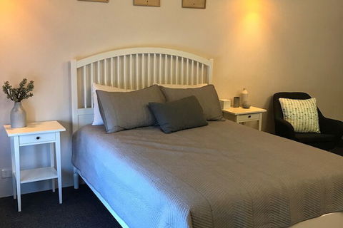 Scandi Stayz Retreat 2 - Accommodation Redcliffe 6