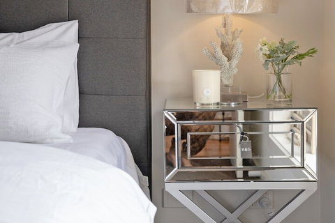 AUJOY 4 Bed Townhouse Glen Waverley - Accommodation Redcliffe 3