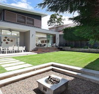 The Tarmons - Accommodation Redcliffe