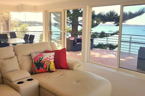 VUES At Salamander Bay - Accommodation Redcliffe 3