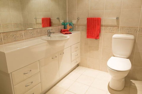 VUES At Salamander Bay - Accommodation Redcliffe 7