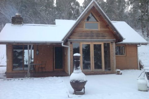 Mud Brick Cottage Cobungra - Accommodation Redcliffe 0