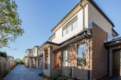 AUJOY 4 Bed Townhouse Burwood 2 - Accommodation Redcliffe 0