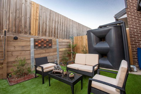AUJOY 3 Bed Townhouse Burwood 3 - Accommodation Redcliffe 2