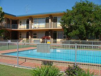 Forster Lodge 16 - Accommodation Redcliffe 5