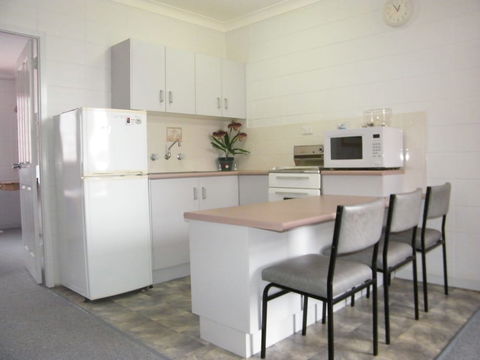 Forster Lodge 16 - Accommodation Redcliffe 6