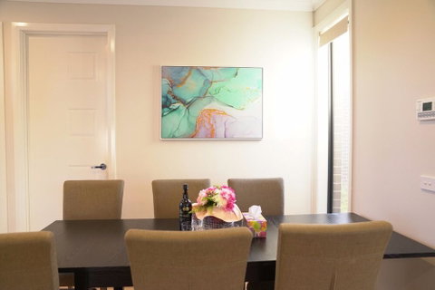 A Brand New House Near Boxhill - Accommodation Redcliffe 6