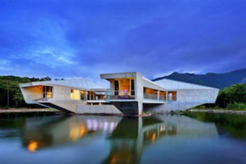 Alkira Award Winning Luxury Holiday Home - Accommodation Redcliffe 0