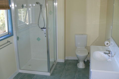 Sandy Point Beach Escape - Accommodation Redcliffe 6