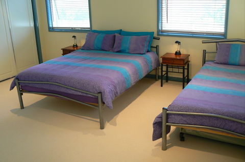 Sandy Point Beach Escape - Accommodation Redcliffe 4