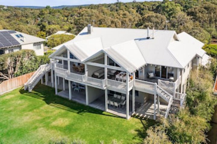 Eagle Bay WA Accommodation Redcliffe