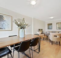 HomeHotel Luxury Close to Train Station - Accommodation Redcliffe