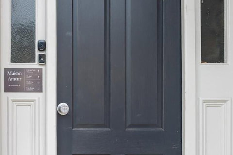 Celestial Suite - Accommodation Redcliffe 2