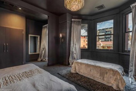 Celestial Suite - Accommodation Redcliffe 6