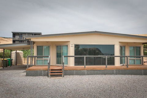 Salt 37 Oceanview Drive - Accommodation Redcliffe 2