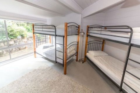 Coorumbene 8 Scenic Way - Accommodation Redcliffe 0