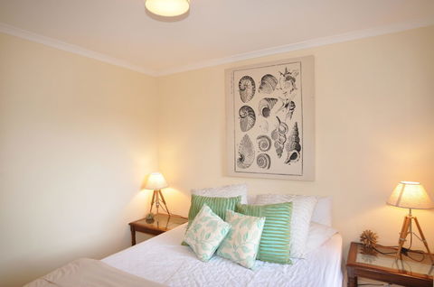 Bangalla Inlet Side - Accommodation Redcliffe 3