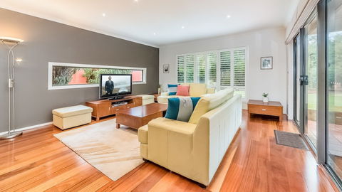 Oceans 11 Surfside Wifi & Foxtel PET Friendly - Accommodation Redcliffe 6