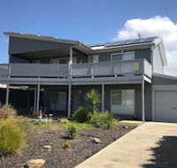 10 Hobart Road - Accommodation Redcliffe