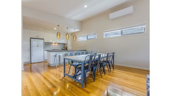 Sail Away Inlet Side - Accommodation Redcliffe 2