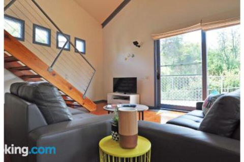 Surf Sounds Free Wifi PET Friendly Surf Side! - Accommodation Redcliffe 7