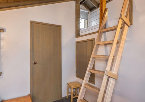 Tambo - Accommodation Redcliffe 3