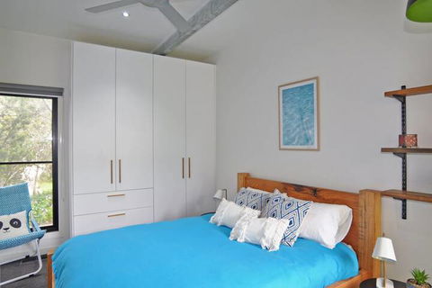 Luxury By THE SEA Close TO THE Beach - Accommodation Redcliffe 4