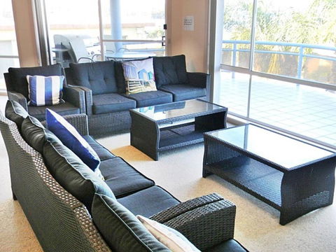 QUAYS 6 - Accommodation Redcliffe 6